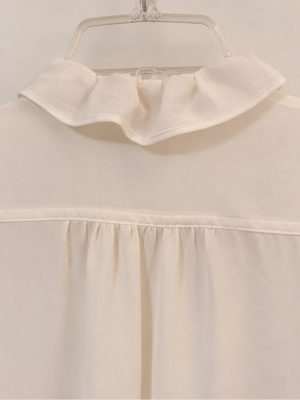 J. Crew Cream Ruffle Front Blouse Size 2 - Picture 5 of 14